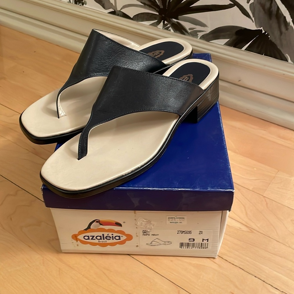 NEW azaleia Brasil “Gait” Sandals